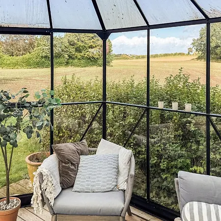 Holiday home Lovely In With Wifi *